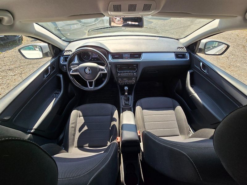 Škoda Rapid (2014) 1.6 TDi 66kw Elegance DSG,nová - fotka 13 z 23