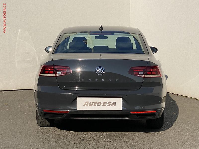 Volkswagen Passat (2019) 1.5 TSi, ČR, Business, LED - fotka 5 z 18