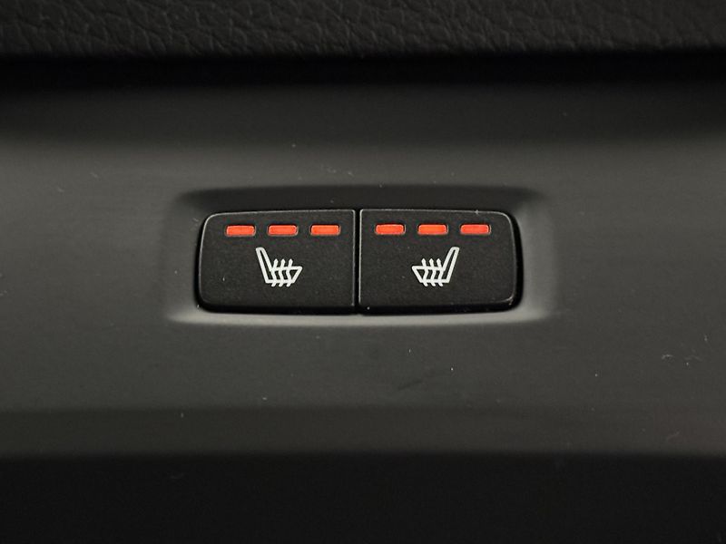 Volvo V90 D4 MOMENTUM PRO  - fotka 25 z 52