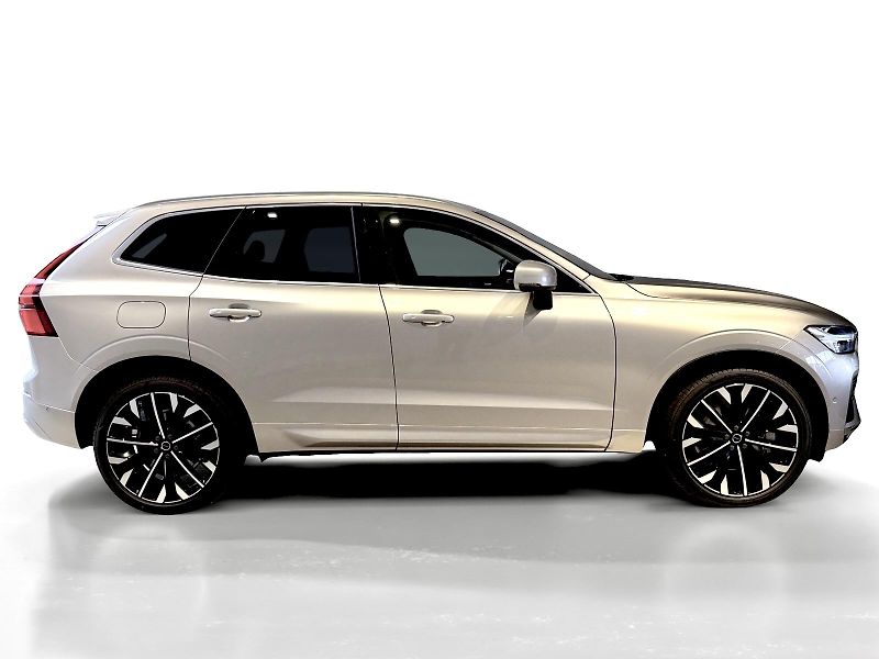 Volvo XC60 (2026) T6 ULTRA BRIGHT+4SERVIS/ZÁRUKA - fotka 7 z 19