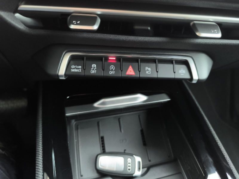 Audi Q3 1.5TFSi 110kW - fotka 15 z 24