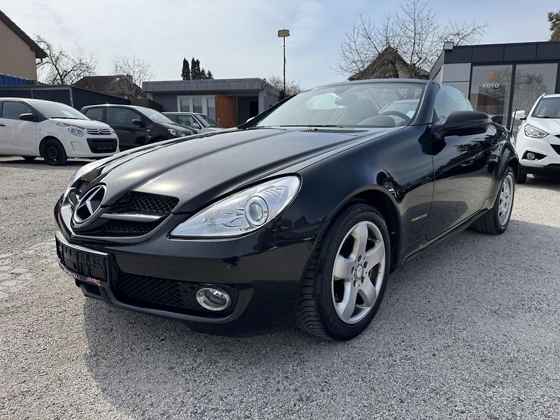 Mercedes-Benz SLK (2008) 200 KOMPRESOR 135KW  - fotka 12 z 31