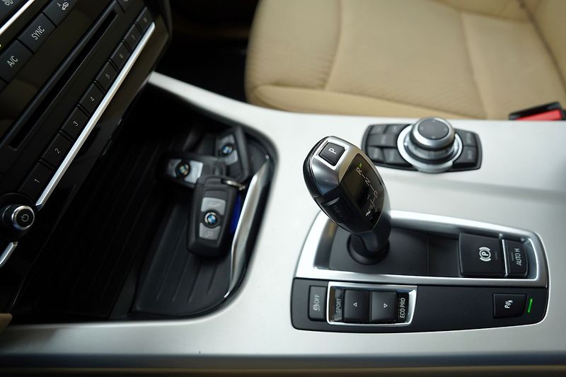 BMW X3 2.0d sDrive/AT/150 PS/šíbr - fotka 39 z 40