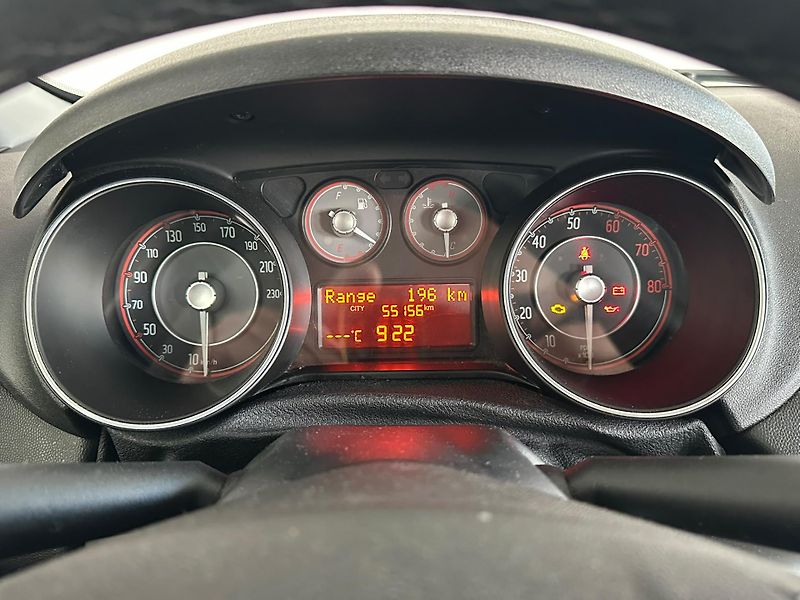 Fiat Punto 1.4i,ČR - fotka 8 z 15