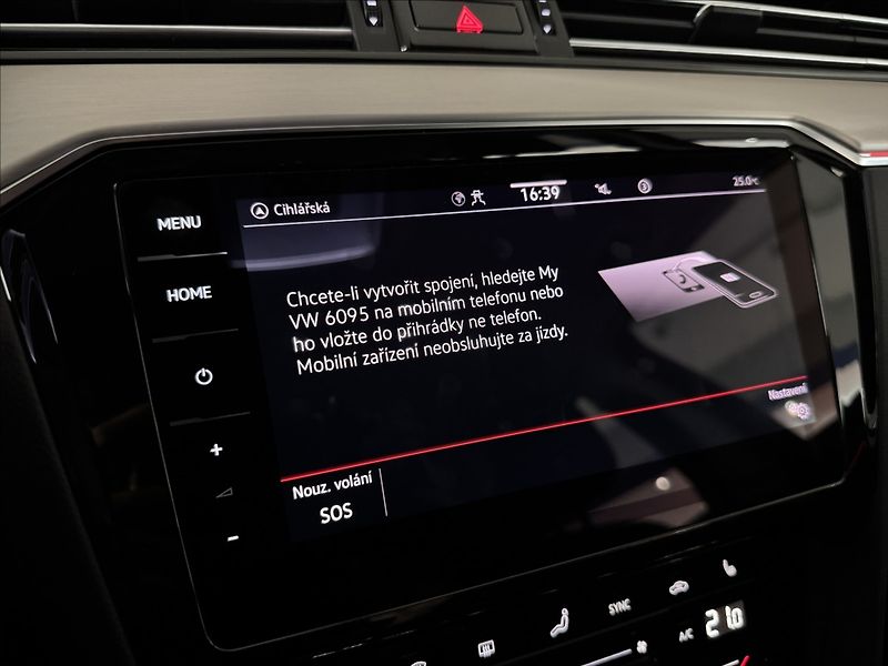 Volkswagen Passat 2,0 TSi  DSG Elegance Virtual - fotka 41 z 47
