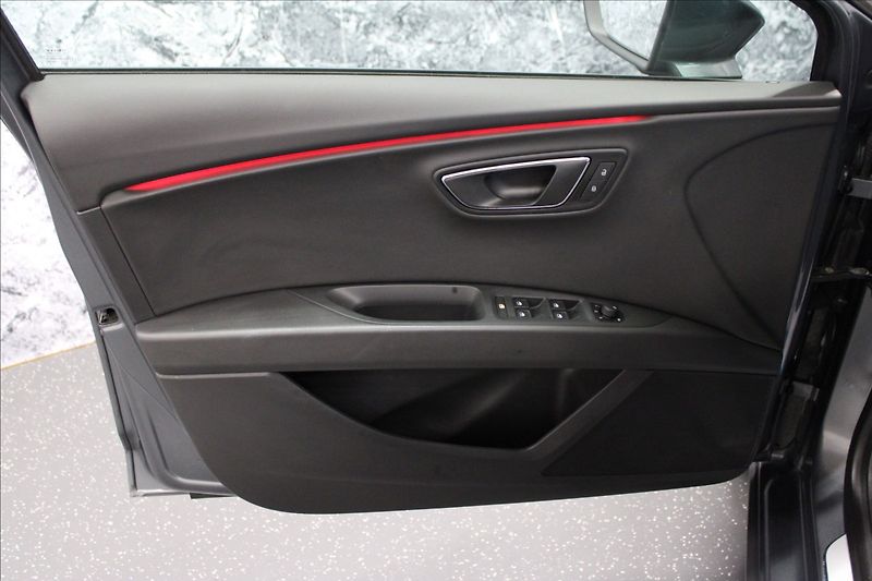 Seat Leon 2,0 TDI X-PERIENCE 4x4 TOP! - fotka 6 z 37