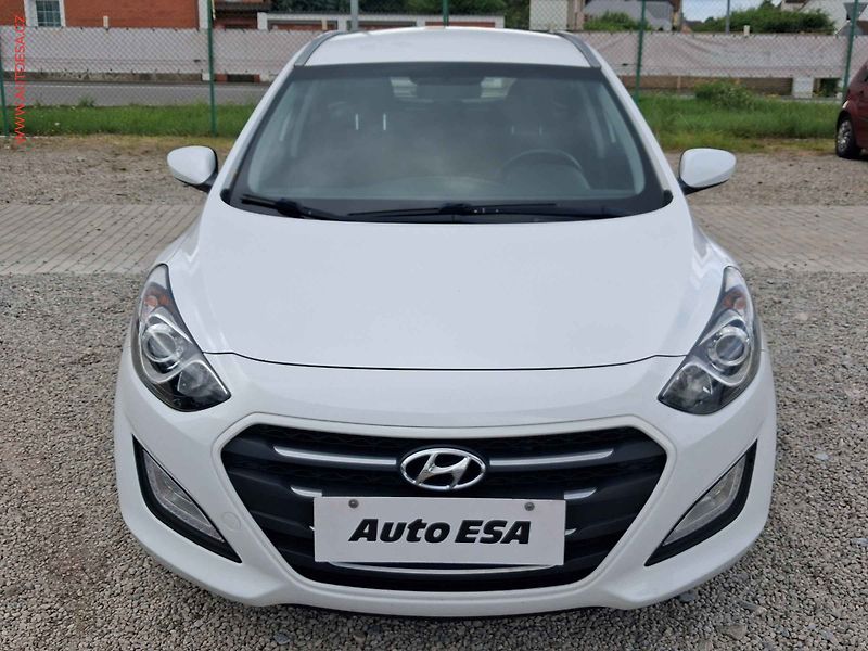 Hyundai i30 (2016) 1.6 CRDI, 2.maj,ČR, servis - fotka 2 z 19