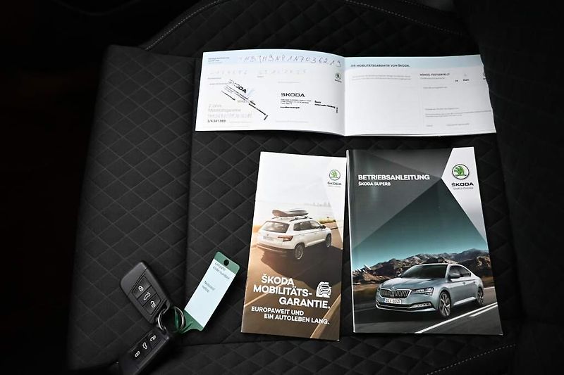 Škoda Superb (2022) 2.0 LED DSG ACC Virtual Kamera - fotka 29 z 34