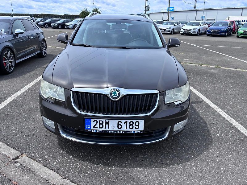 Škoda Superb (2010) - fotka 1 z 9