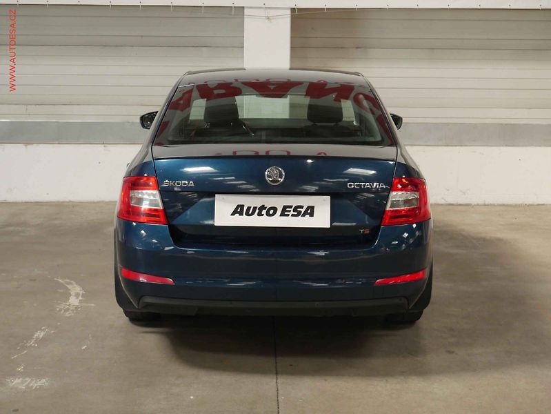 Škoda Octavia (2013) 1.8 TSi, ČR, AC - fotka 5 z 16