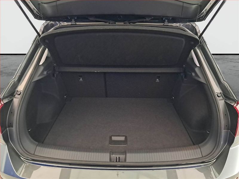 Volkswagen T-Roc (2025) 1.0 TSI - fotka 13 z 19