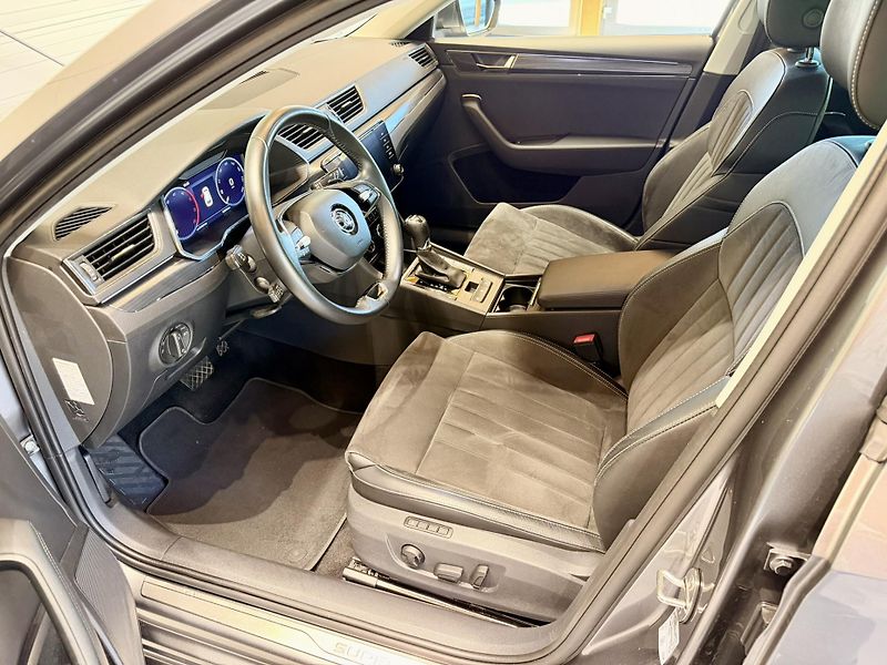 Škoda Superb 2.0 TDi 110 Kw DSG Style Plus - fotka 20 z 28