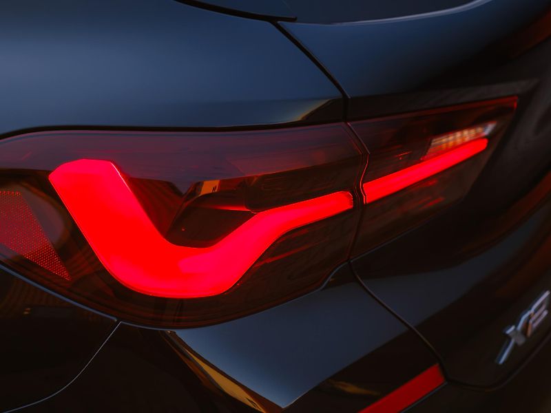 BMW X2 sDrive18i Advantage,ShadowLine - fotka 11 z 31