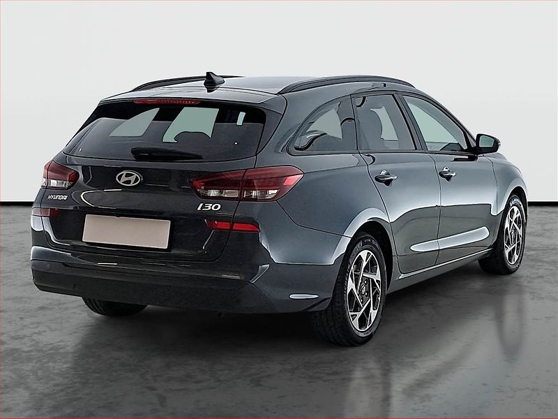 Hyundai i30 (2025) Family Smart 1.0 T-GDI - fotka 5 z 19