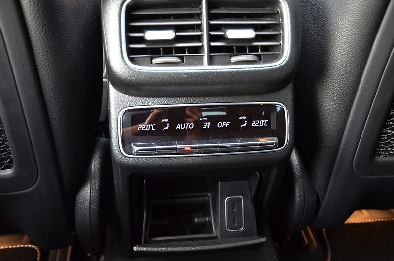 Mercedes-Benz GLE (2022) Coupe 400d AMG 243kW / ČR  - fotka 17 z 50