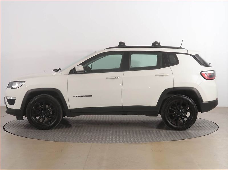 Jeep Compass (2021) 1.3 T-GDI, Tempomat - fotka 3 z 18