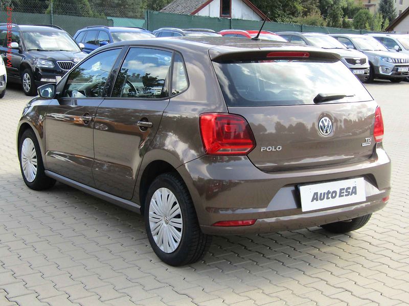 Volkswagen Polo (2015) 1.4 TDi, ČR, Comfortline - fotka 6 z 16
