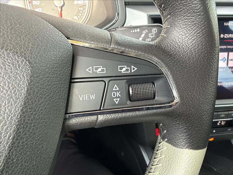 Seat Arona 1,0 TSi  ACC,Kessy,Tažné,Navig - fotka 23 z 50