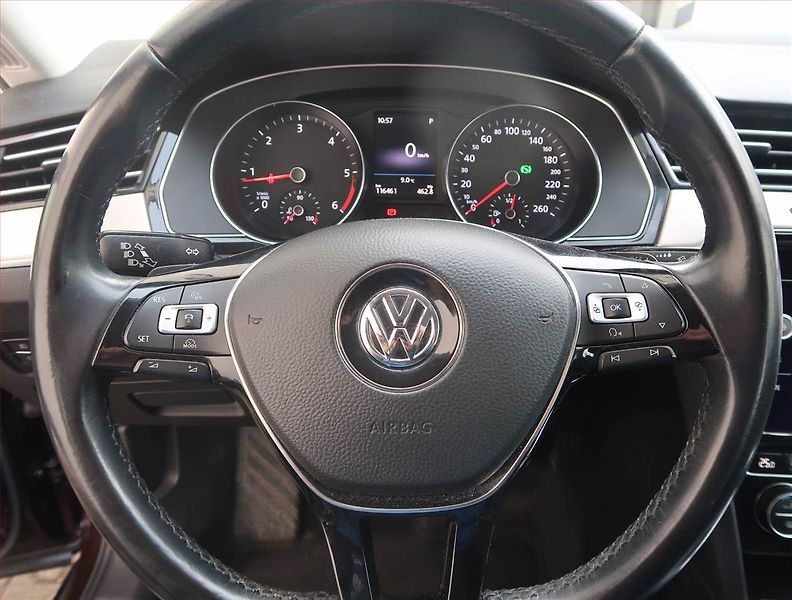 Volkswagen Passat (2018) R-Line 2.0 TDI, 4X4, Automat - fotka 19 z 21