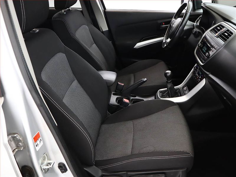Suzuki SX4 S-Cross (2013) 1.6 VVT AllGrip, 4X4, ČR - fotka 7 z 14