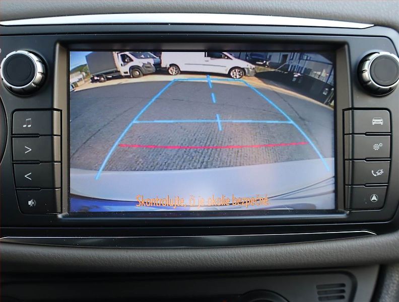 Toyota Yaris (2017) 1.5 Hybrid, Automat - fotka 17 z 19
