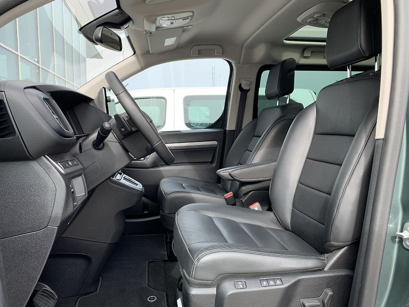 Toyota ProAce Verso VERSO L2 VIP 7S SKYVIEW 2L AT - fotka 17 z 27