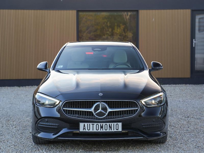 Mercedes-Benz Třídy C (2023) C 300 E Digital Light, Keyless - fotka 16 z 22