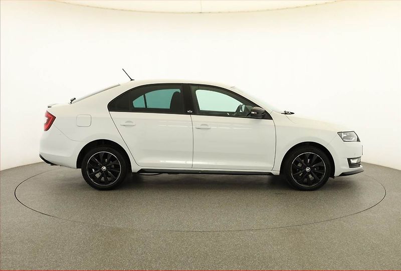 Škoda Rapid (2019) Monte Carlo 1.0 TSI, Bi-Xenony - fotka 6 z 19