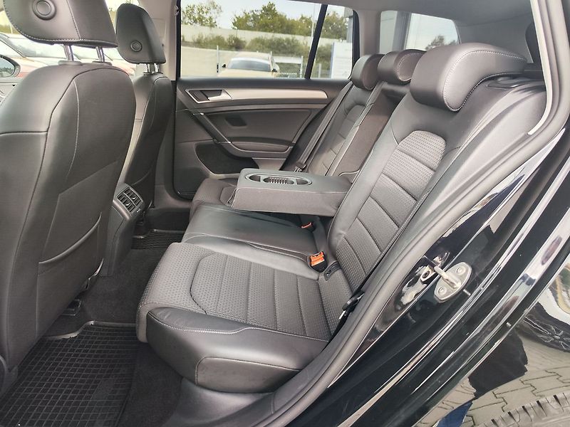 Volkswagen Golf 1.2 TSI/81kW Comfortline - fotka 10 z 40