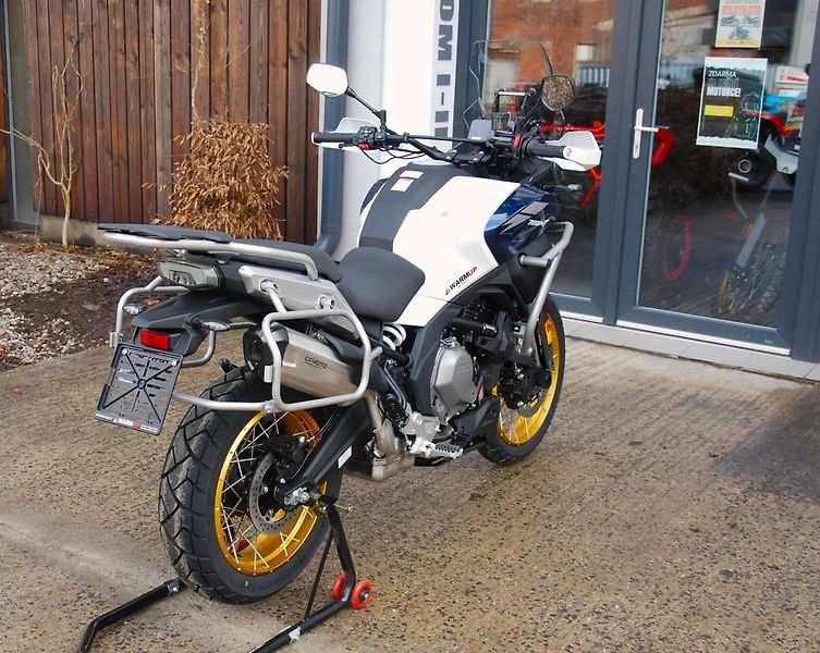 CFMOTO (2026) 700MT Adventure WHITE - fotka 11 z 25