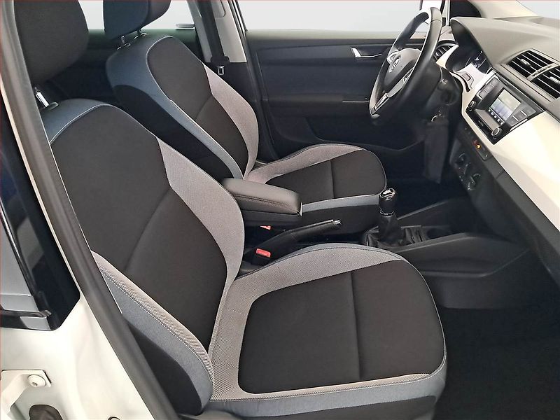 Škoda Fabia (2015) 1.2 TSI, Park. senzory - fotka 9 z 16