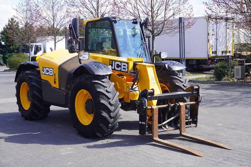 JCB (2018) 526-56 AGRI Plus / 5.6 m - fotka 8 z 24