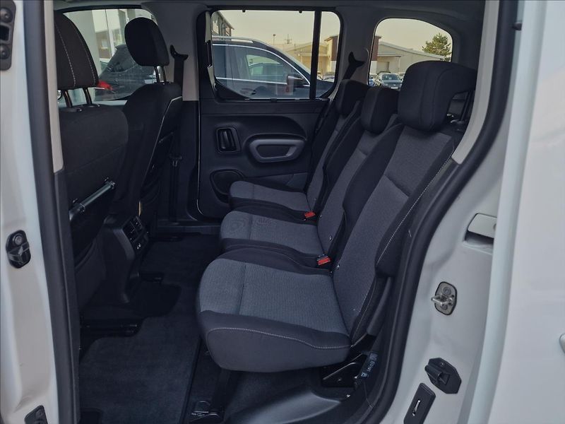 Toyota ProAce City 1.5 D-4D 130k L1 Family - fotka 18 z 49