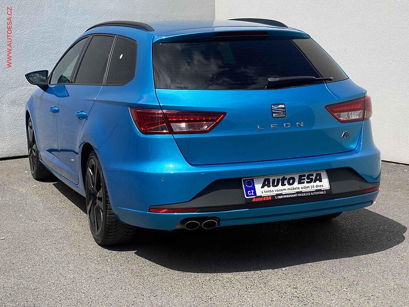 Seat Leon (2016) 2.0 TDi, FR, LED - fotka 6 z 18
