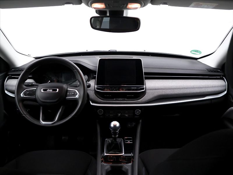 Jeep Compass 1,3 MultiAir 96kW Night Eagle - fotka 32 z 40