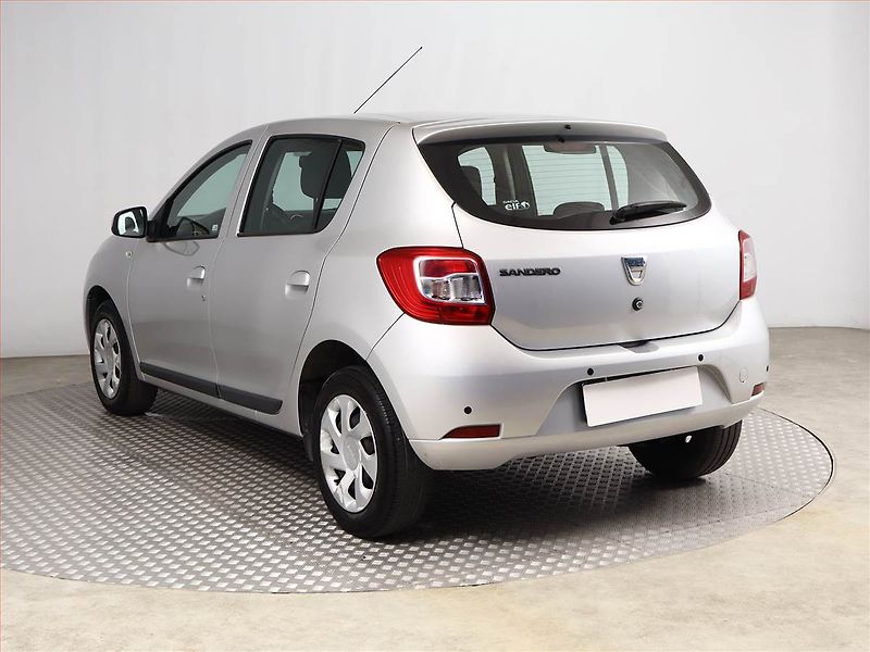 Dacia Sandero (2015) 1.2 16V, Park. senzory - fotka 4 z 10