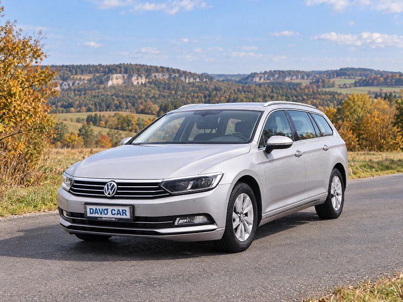 Volkswagen Passat 1,6 TDI Comfortline LED - fotka 3 z 28