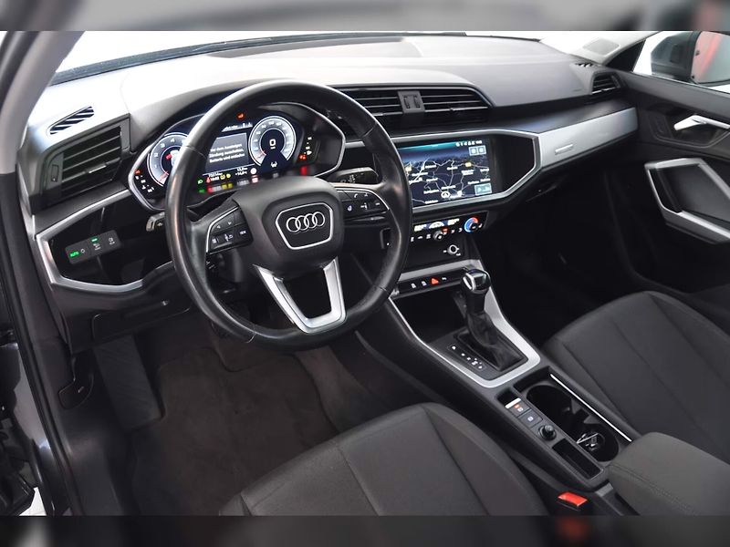 Audi Q3 35TFSI S-Line Ad.Temp LED AC - fotka 9 z 16