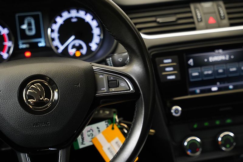 Škoda Octavia - fotka 16 z 28