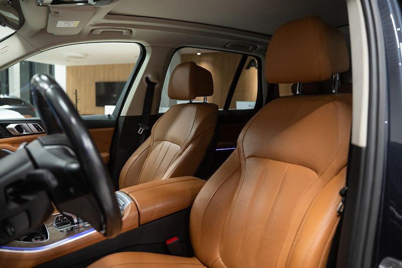 BMW X5 (2019) 30D 195 KW VZDUCH, PANO - fotka 21 z 46