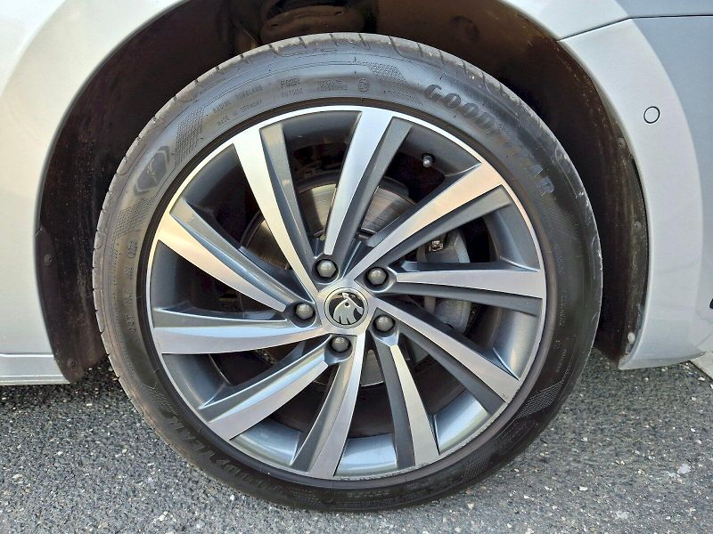 Škoda Octavia (2023) Combi Style Plus DSG 4x4 2,0TS - fotka 35 z 35