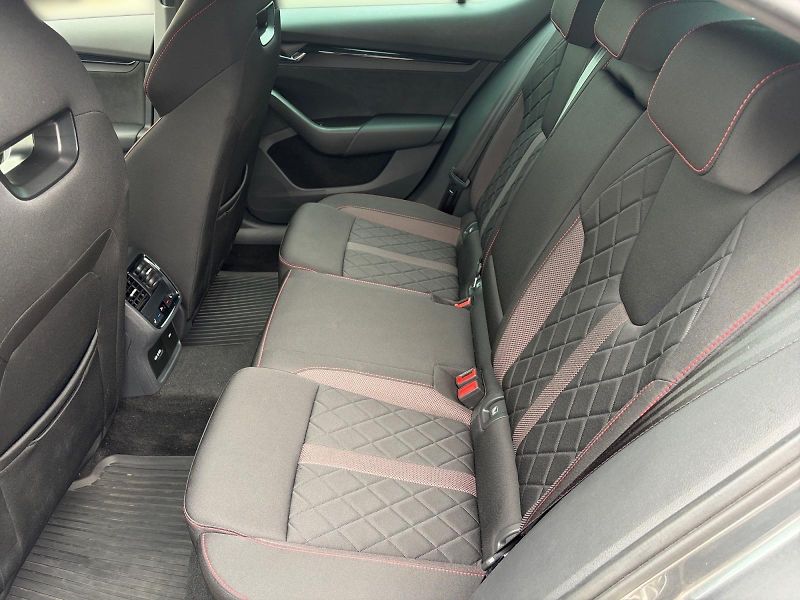 Škoda Octavia (2023) RS 2.0TDI 147kW 4x4 DSG TAŽNÉ  - fotka 8 z 11