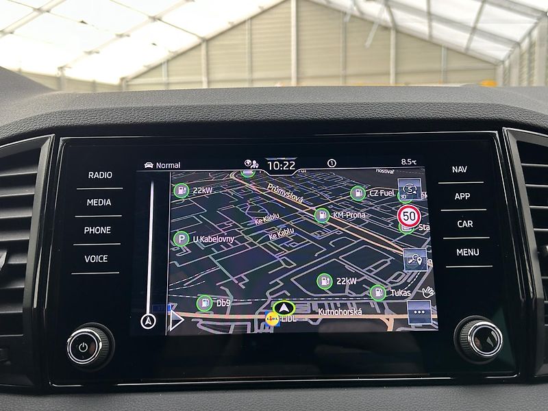Škoda Karoq 2.0 TDI 4x4 SportLine - fotka 9 z 32