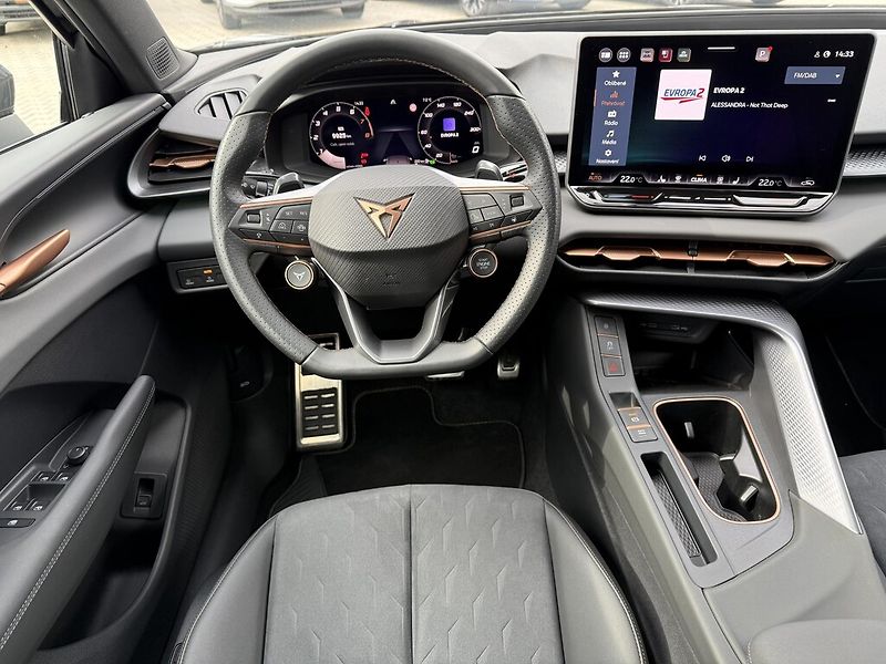 Cupra Terramar DSG 4WD 2,0 TSi 150 kW - fotka 7 z 24