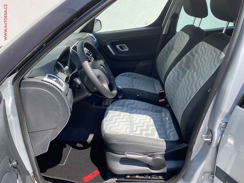 Škoda Roomster (2009) 1.6 16V, Style, TZ - fotka 9 z 16