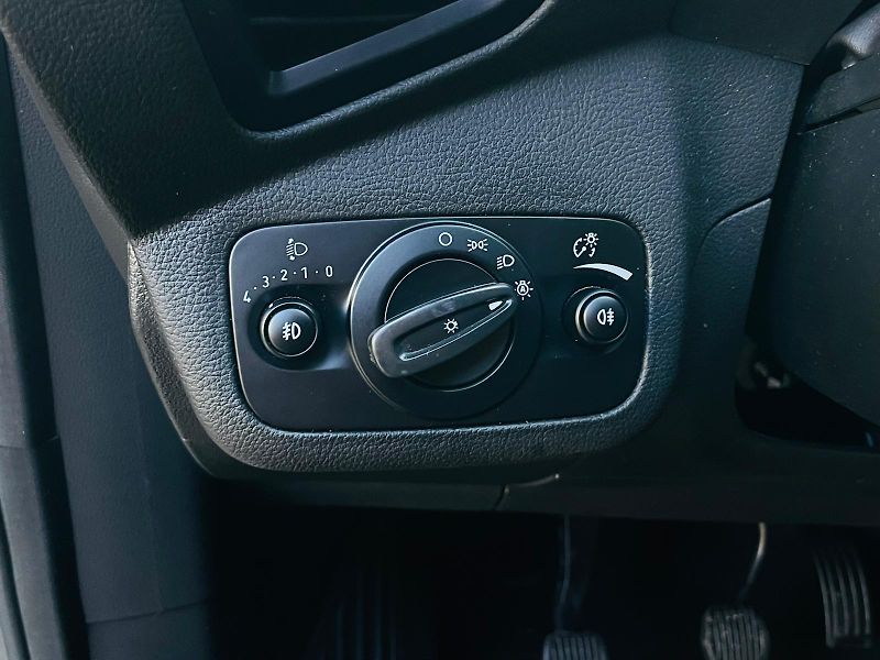 Ford C-MAX 2.0TDCi MANUÁL VÝHŘEV TAŽNÉ  - fotka 42 z 47