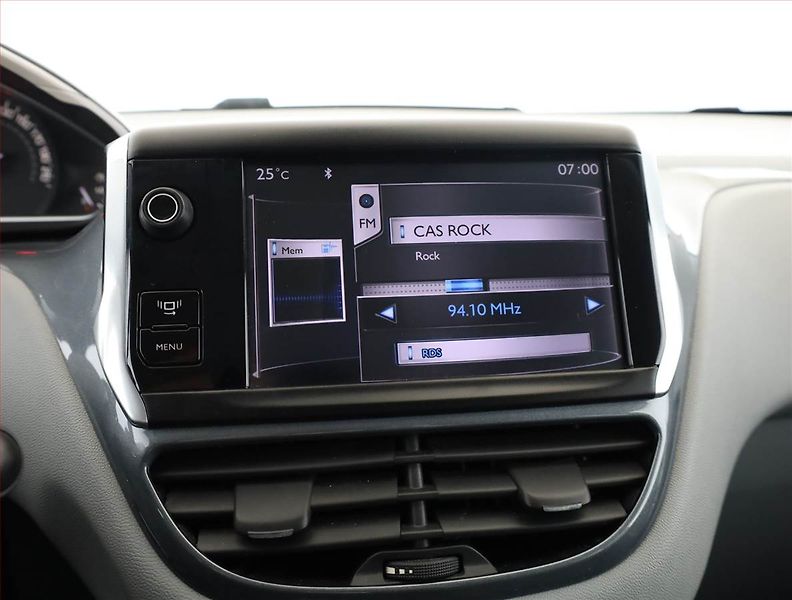 Peugeot 208 (2012) 1.4 VTi, Serv.kniha, Tempomat - fotka 12 z 16