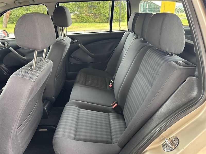 Škoda Octavia (2006) 1.9TDi GARANCE KM - fotka 12 z 13