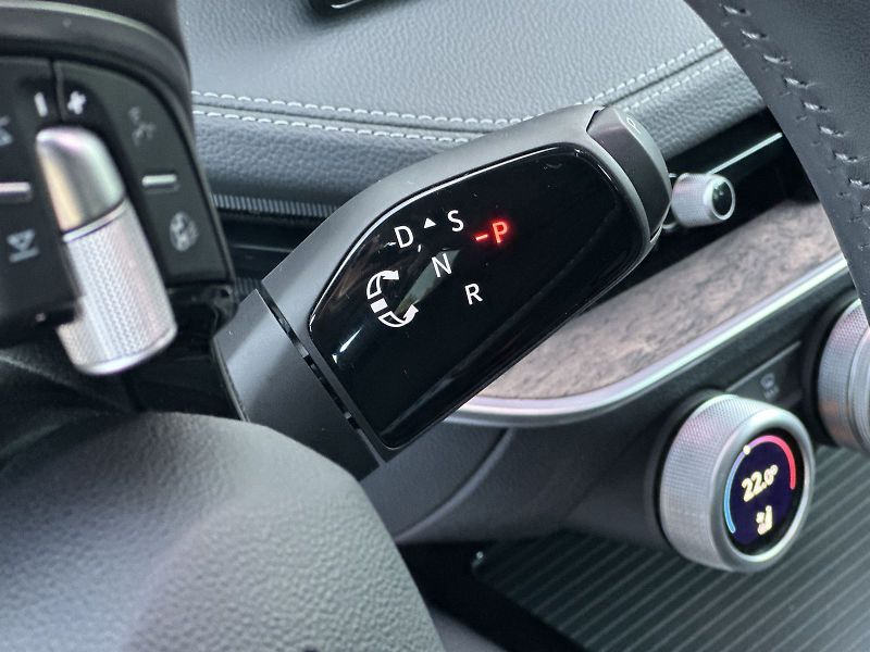 Škoda Superb (2025) Combi 1.5 TSI iV DSG L&K - fotka 18 z 43