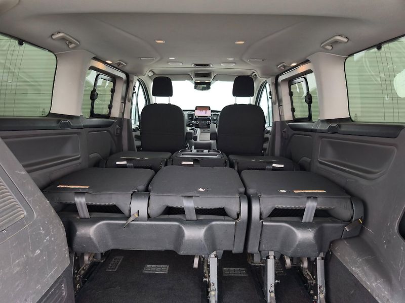 Ford Tourneo Custom (2020) 2.0 TDCi , ČR, tažné, 1. maj. - fotka 28 z 29